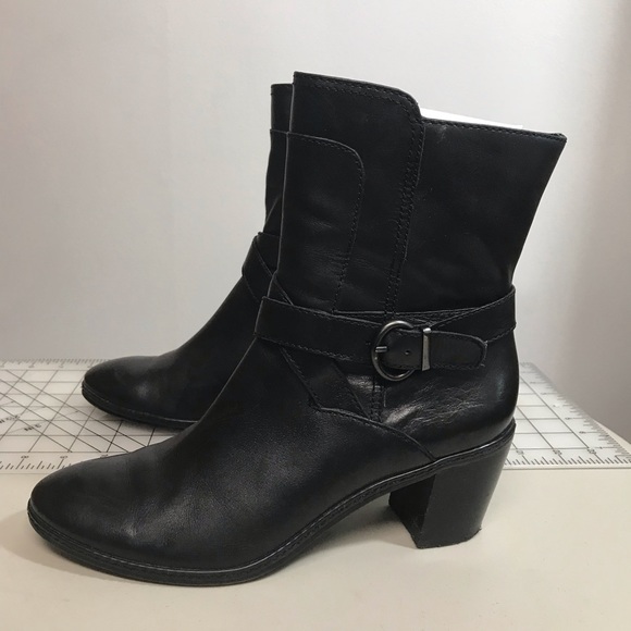 Circa Joan & David CJMontLake Black Ankle Boots - Picture 3 of 8